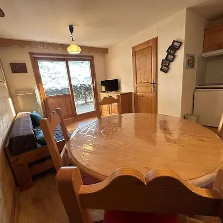 Agreable, 4 Pers, Roche Parstire Apartment *